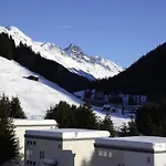 Serviced By Solaria 3* Davos