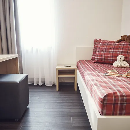 Serviced By Solaria 3* 다보스