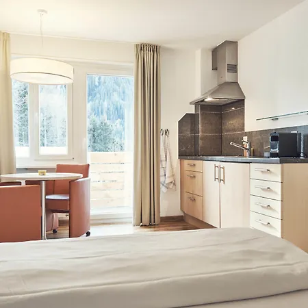 Serviced By Solaria 아파트호텔 3*