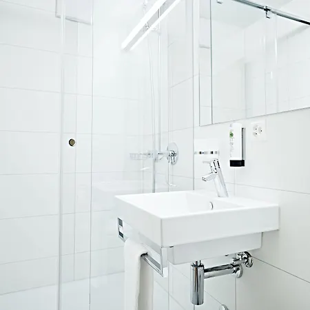 아파트호텔 Serviced By Solaria 3*