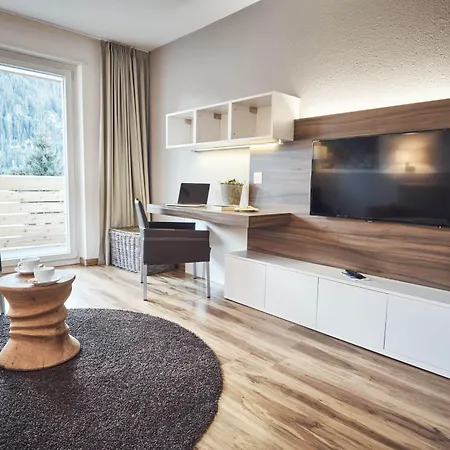 Serviced By Solaria 아파트호텔 3*