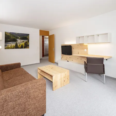 Serviced By Solaria 다보스