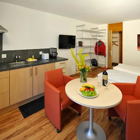 Serviced By Solaria 3*