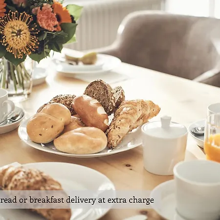 Serviced By Solaria 3*