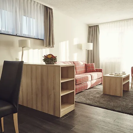 Serviced By Solaria 다보스