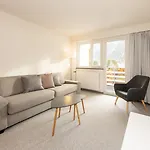Serviced By Solaria 3*