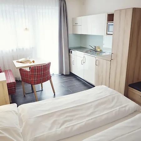 Serviced By Solaria Apartmanhotel